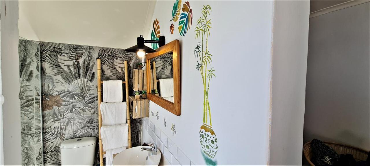 African Vibes Camps Bay เคปทาวน์ ภายนอก รูปภาพ