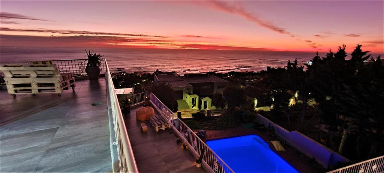 African Vibes Camps Bay เคปทาวน์ ภายนอก รูปภาพ