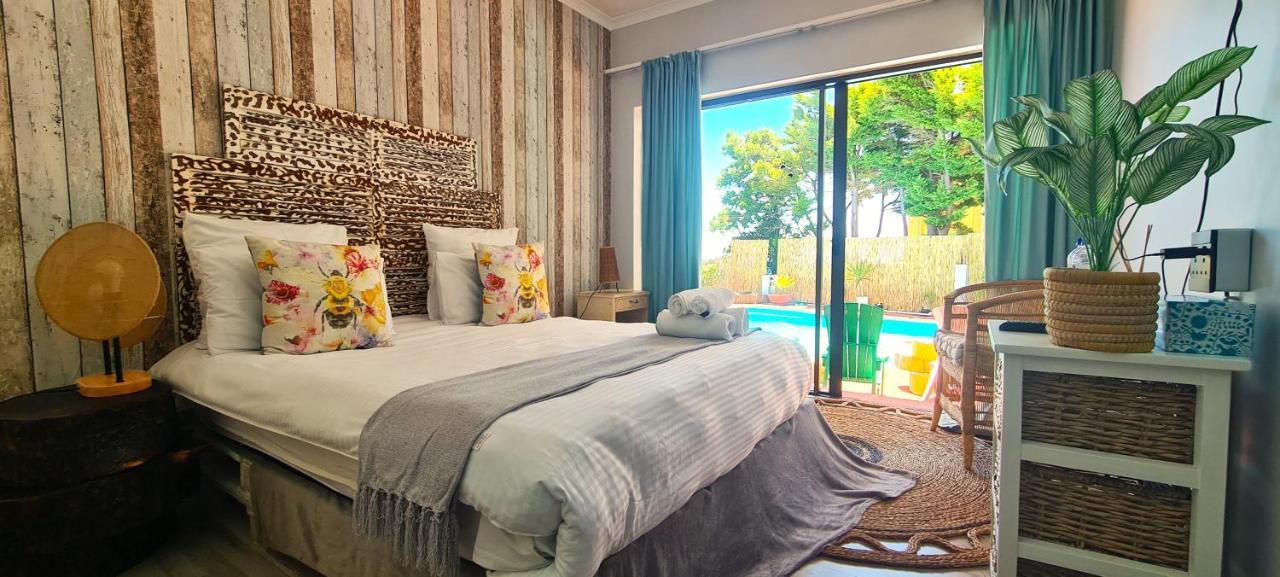 African Vibes Camps Bay เคปทาวน์ ภายนอก รูปภาพ